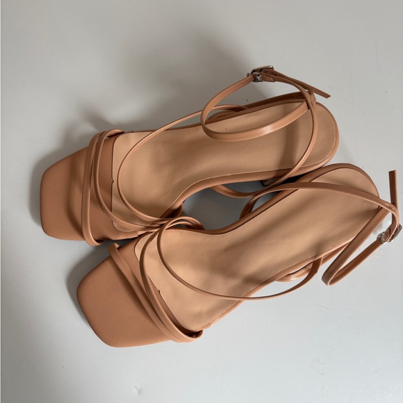NEW 5 strappy nude block heels - Picture 2 of 8